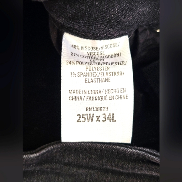 Shyanne Western Cowgirl Black Distressed Flare Bell Bottoms Stretchy Denim Jeans - Picture 15 of 16